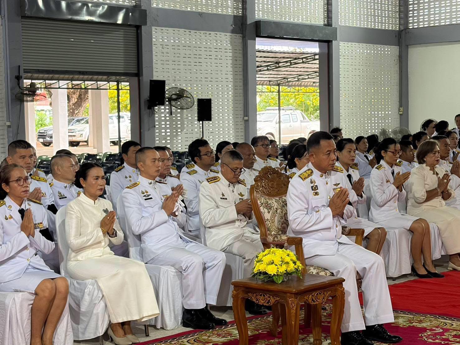 พช.นาเชือก จังหวัดมหาสารคาม : ร่วมพิธีเจริญพระพุทธมนต์และทำบุญตักบาตรถวายพระราชกุศล เนื่องในวันคล้ายวันพระบรมมราชสมภพพระบาทสมเด็จพระบรมชนกาธิเบศร มหาภูมิมิพลอดุลเดชมหาราช บรมนาถบพิตร วันชาติและวันพ่อแห่งชาติ 5 ธันวาคม 2568