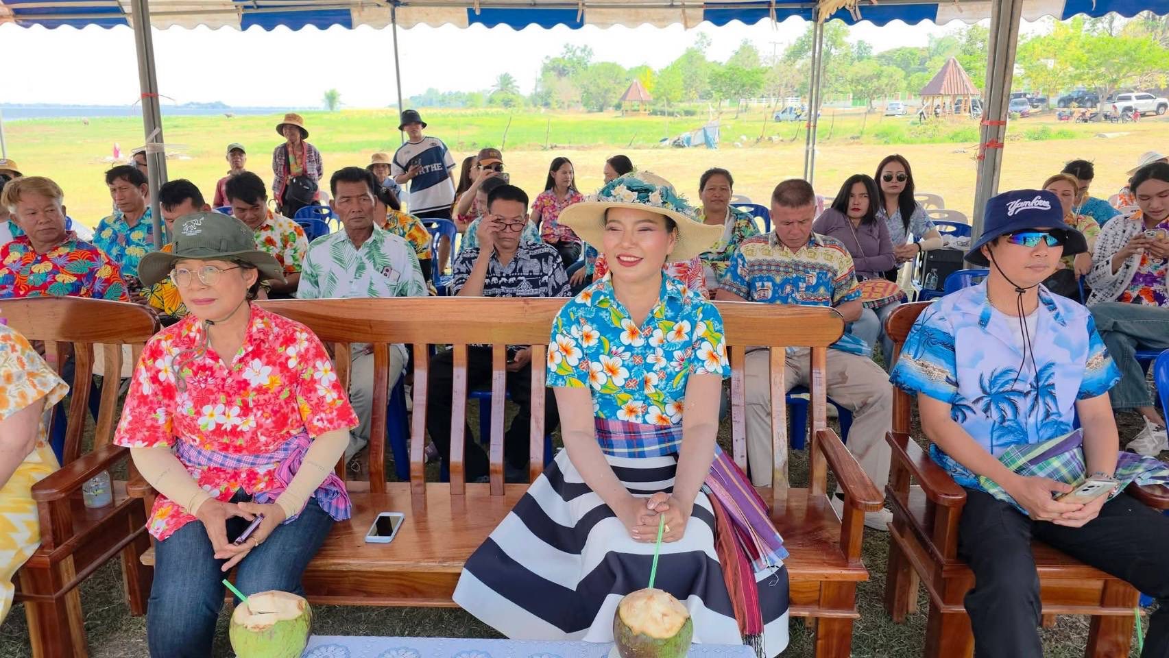 พช.นาเชือก จังหวัดมหาสารคาม ร่วมกิจกรรม “สงกรานต์เขวาไร่ 69” สืบสานประเพณีไทย กระตุ้นเศรษฐกิจชุมชนอย่างคึกคัก 