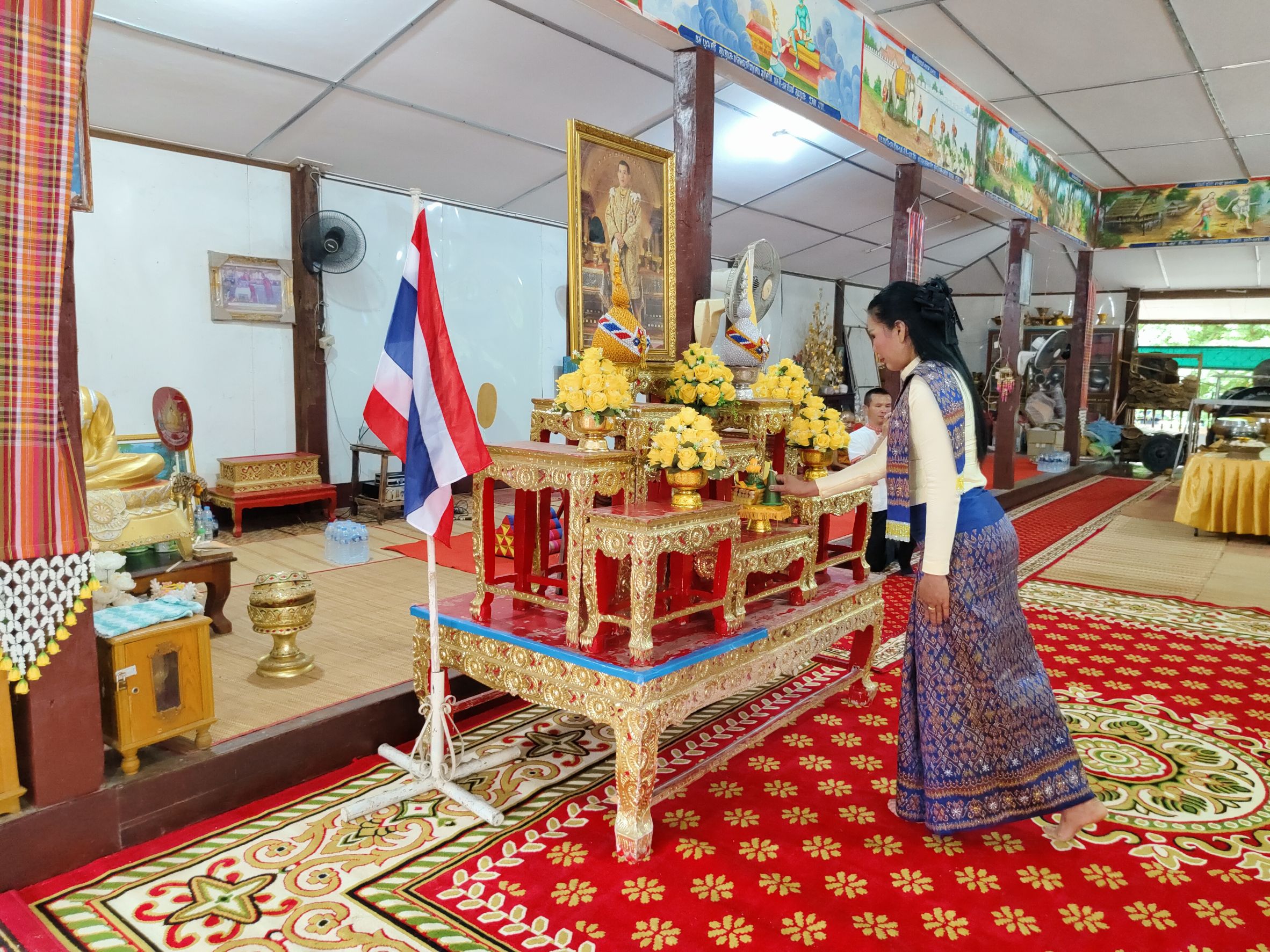 สพอ.นาเชือก จังหวัดมหาสารคาม ร่วมกิจกรรมโครงการ “พลังบวรร่วมใจ สืบสานวัฒนธรรมไทย สวมผ้าไทย เข้าวัดทำบุญตักบาตร” ถนนสายวัฒนธรรมนำสู่การสงเคราะห์ เพื่อเฉลิมพระเกียรติพระบาทสมเด็จพระเจ้าอยู่หัว ประจำปี 2569 